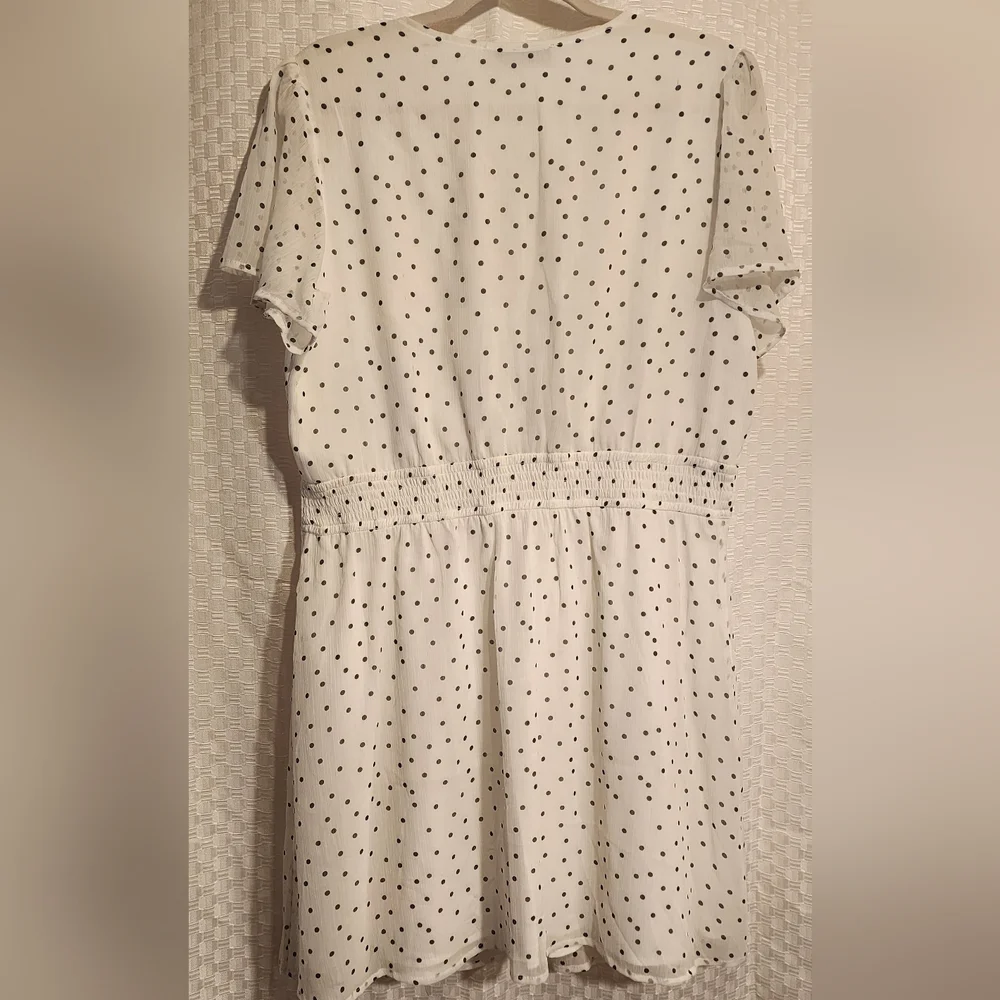 White Polka Dot Mini Dress Button Up Light And Airy Lanacore - Picture 8 of 9